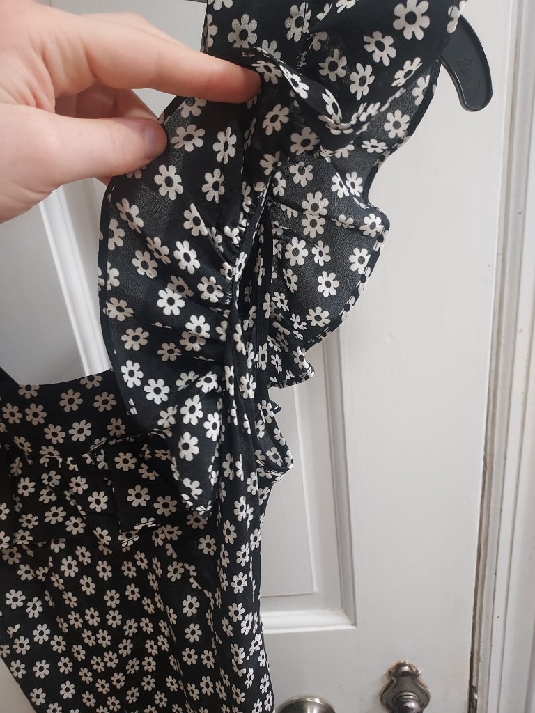 Realisation Par The Minnie Black White Floral Short Sleeve Dress — image 3 of 8